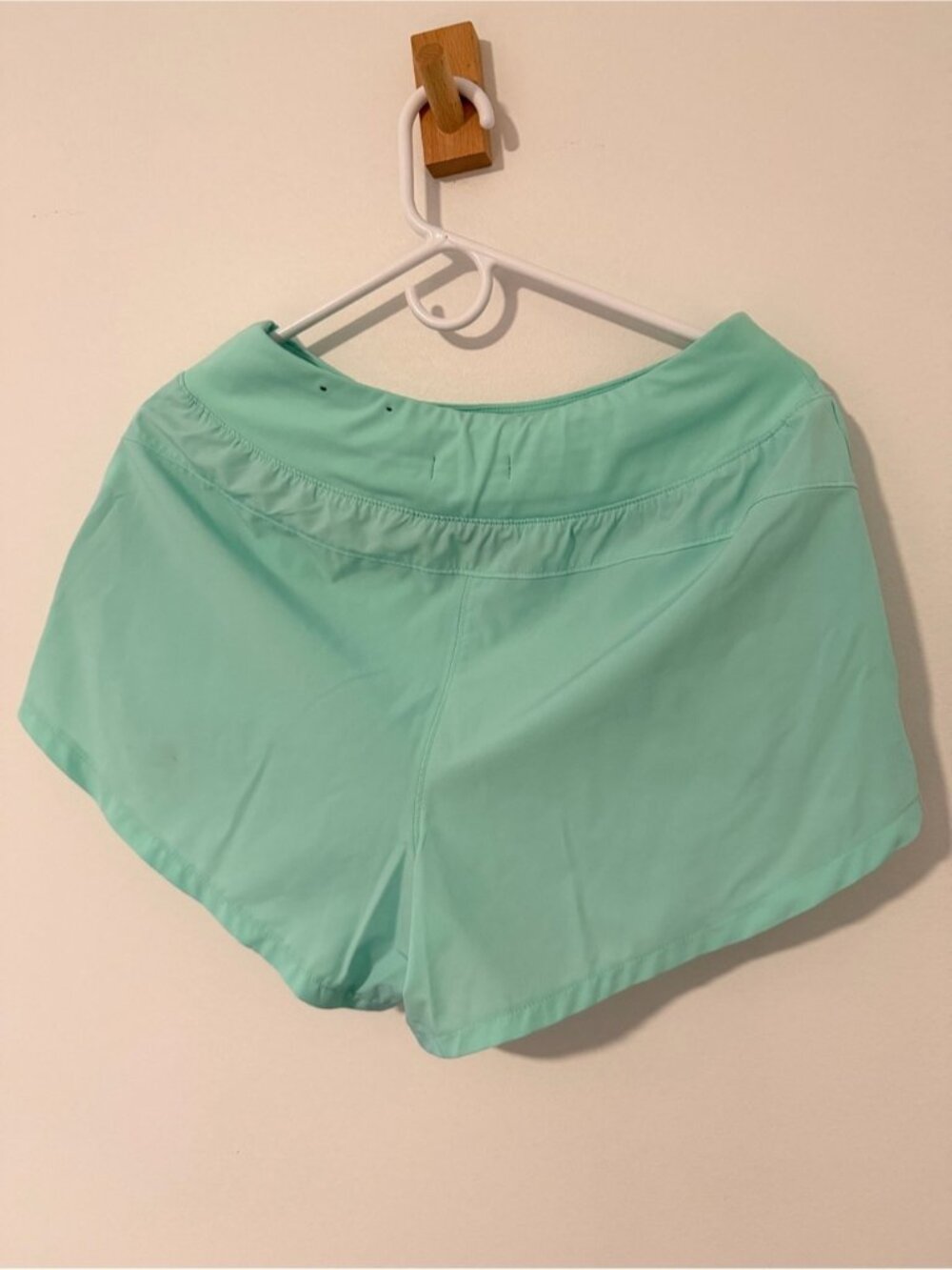 Tek Gear Women’s Medium Mint Green Athletic Running Shorts Zip Pockets
